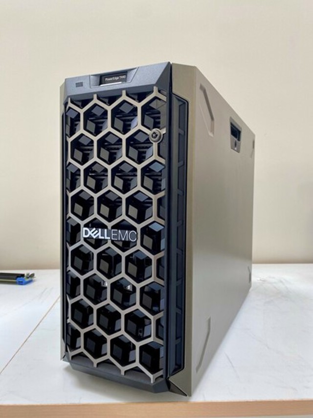 Tower Server from the manufacturer Dell EMC